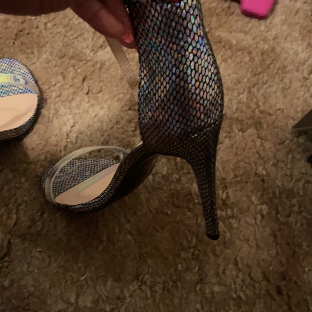 Heels - Picture 9 of 9